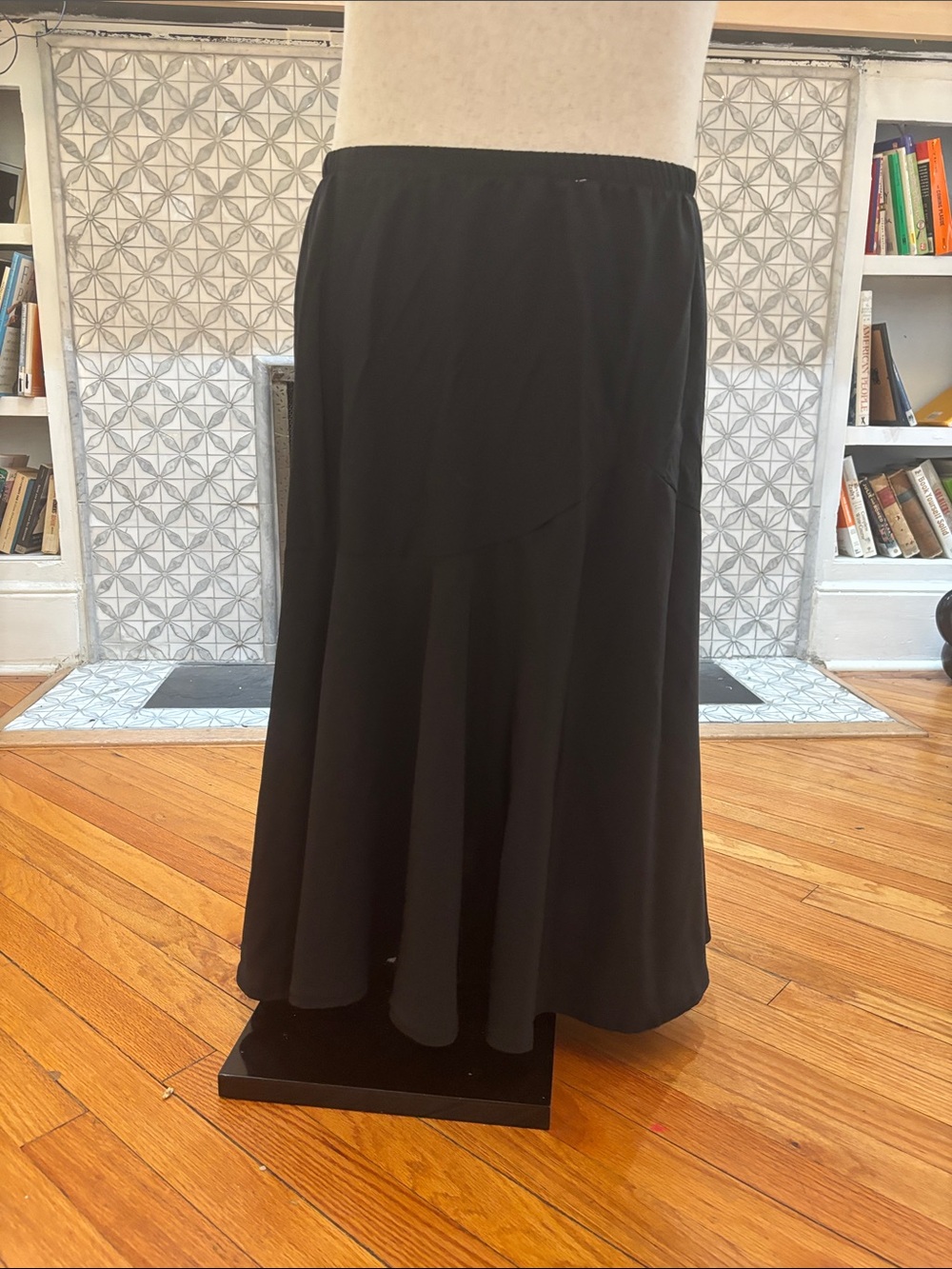 Women long goth  skirt with wavy bottom and stretchy waist